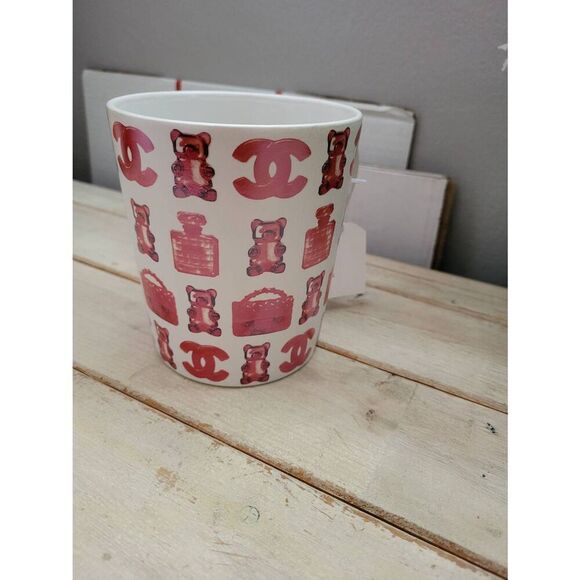 Cute art mug nwt - Picture 1 of 2